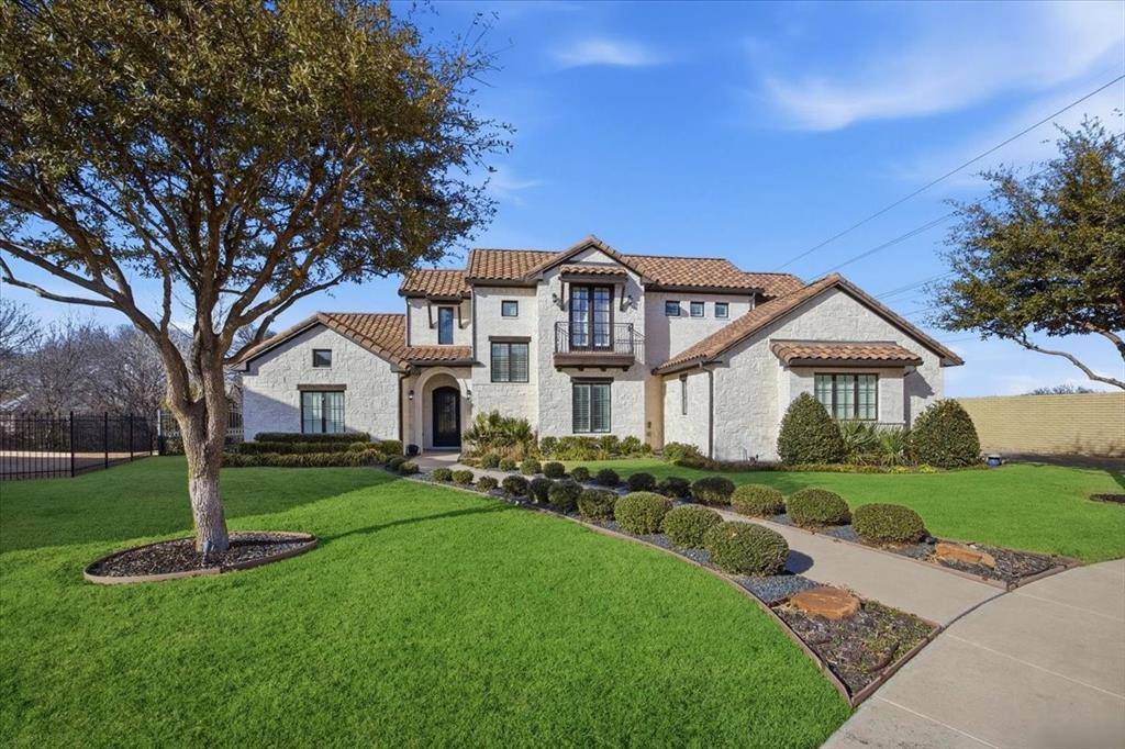 8500 Tierra Court, Benbrook, TX 76126