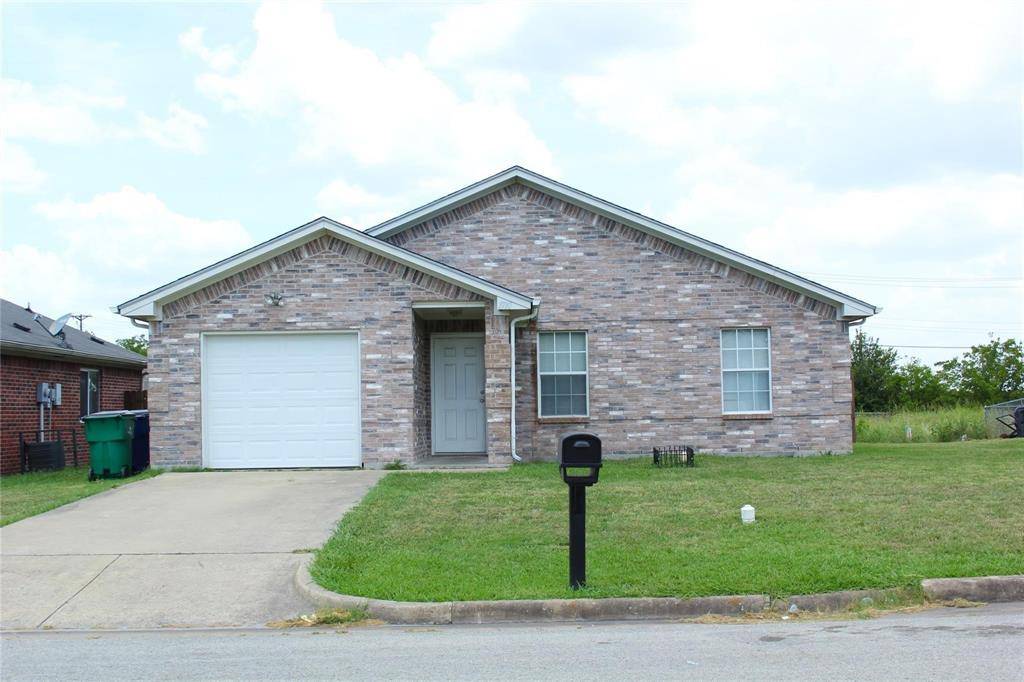 1710 Manor Garden, Greenville, TX 75401