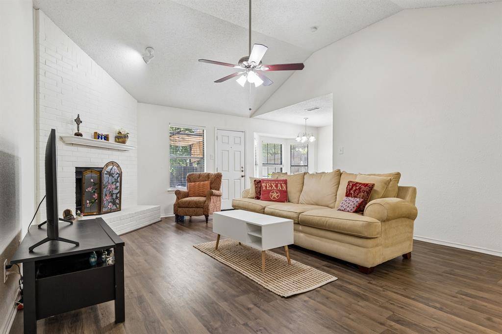 825 Bristol Avenue, Saginaw, TX 76179