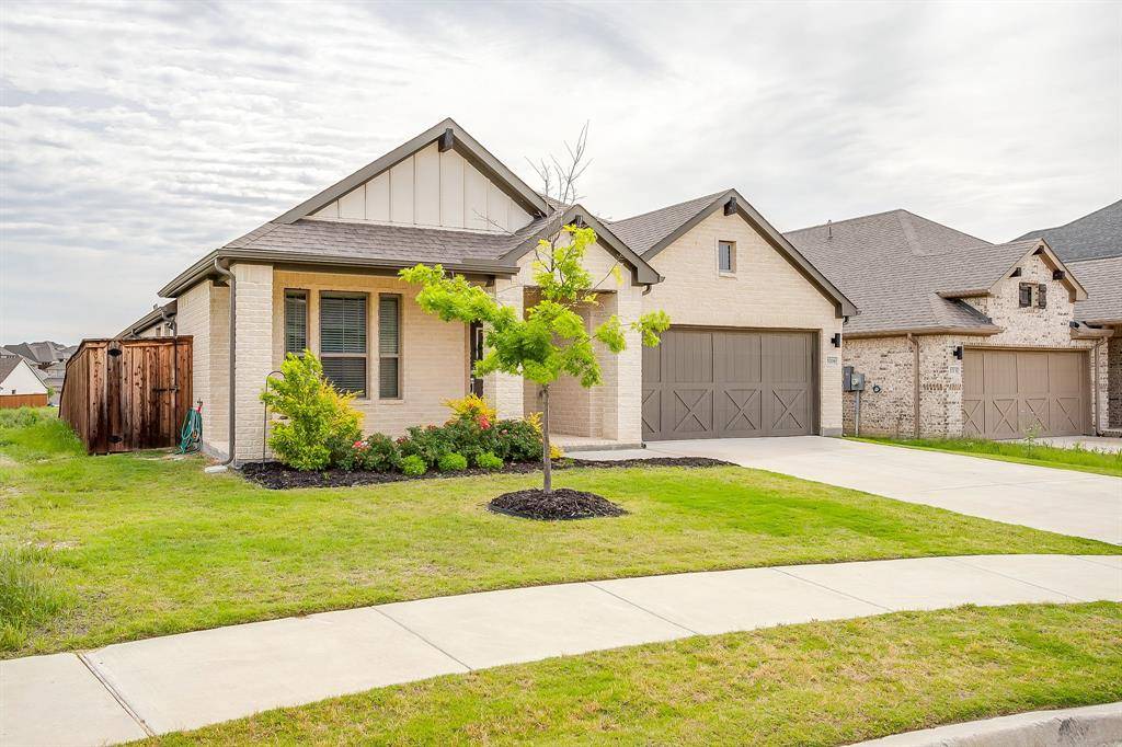 5709 Freeport Lane, Fort Worth, TX 76126