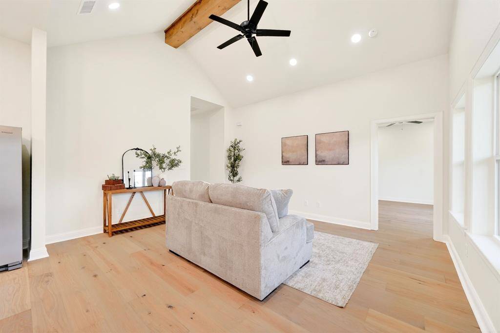 213 Central Park Court, Athens, TX 75751