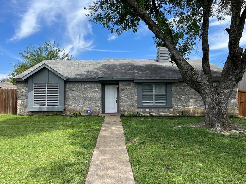 1209 High Country Drive, Garland, TX 75041