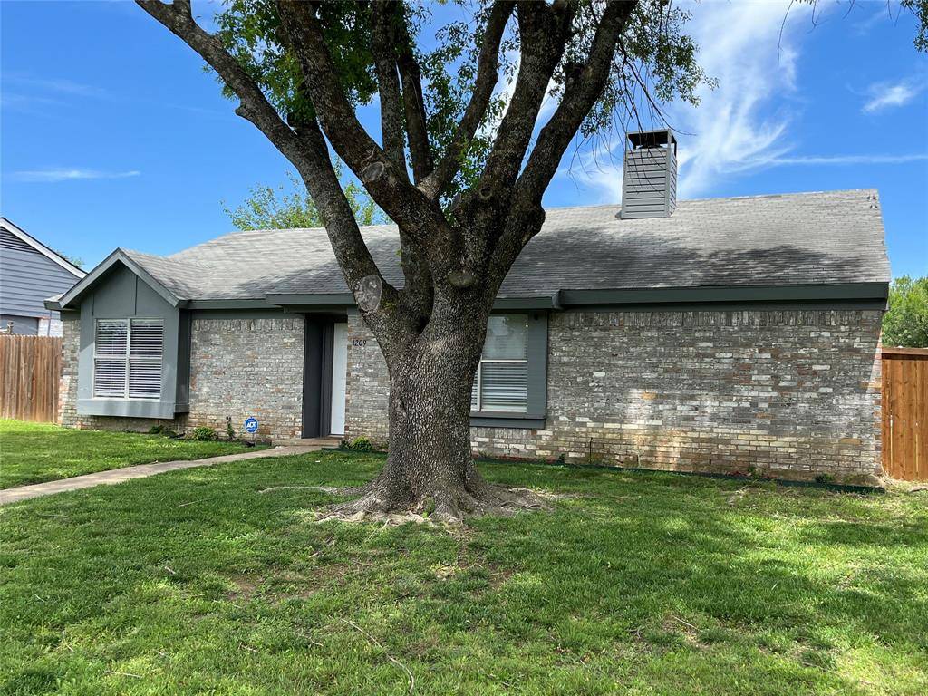 1209 High Country Drive, Garland, TX 75041