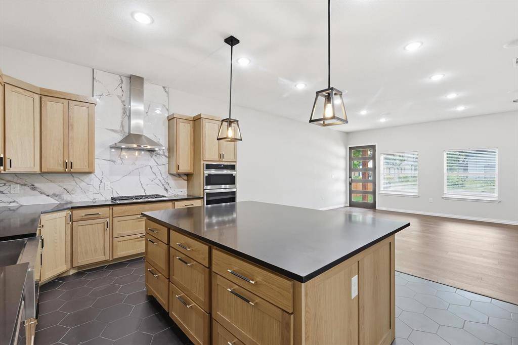 2514 Carpenter Avenue, Dallas, TX 75215