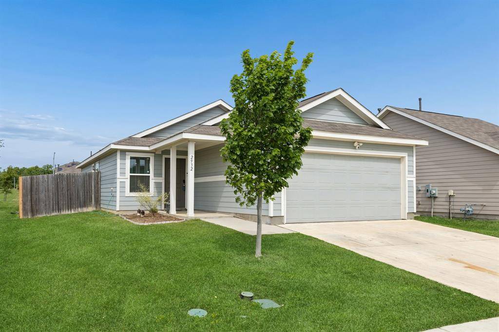 2932 Dora Drive, Fort Worth, TX 76119