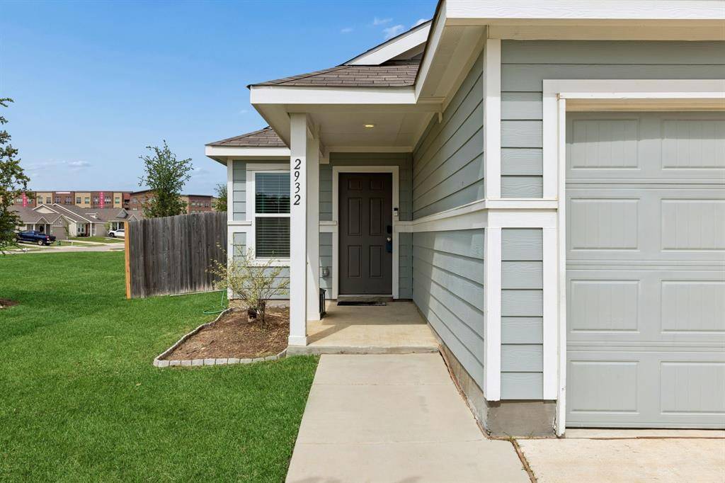 2932 Dora Drive, Fort Worth, TX 76119