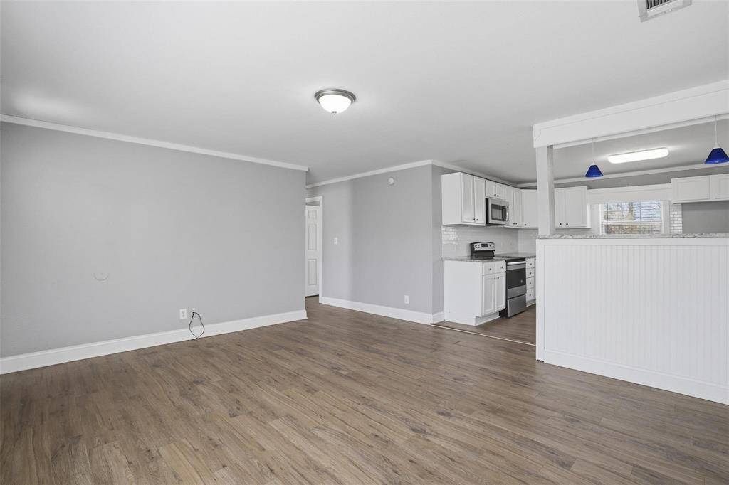 308 W Lamm Street, Blue Ridge, TX 75424