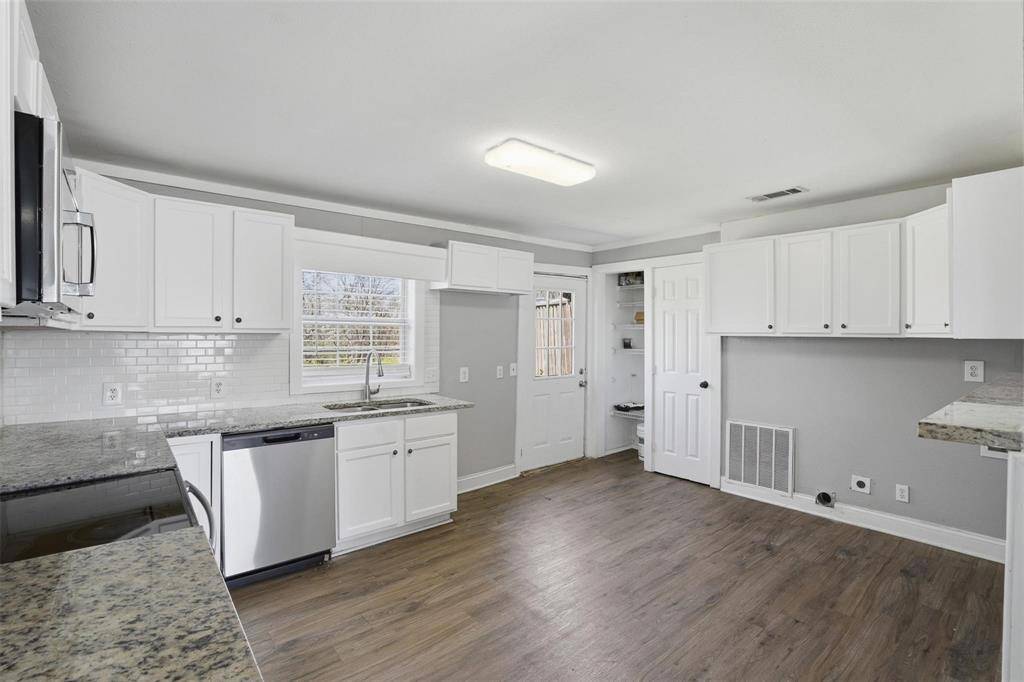 308 W Lamm Street, Blue Ridge, TX 75424