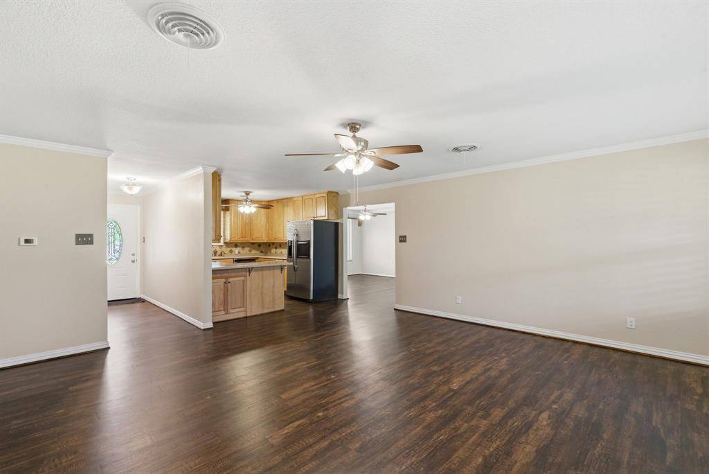 117 Bryan Street, Jacksboro, TX 76458