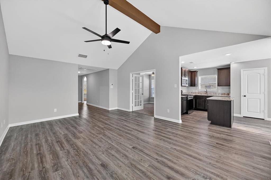 523 Bennie Leonard Street, Venus, TX 76084