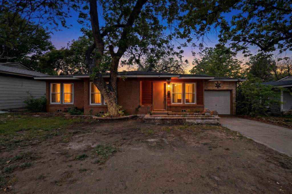 4508 Rutland Avenue, Fort Worth, TX 76133
