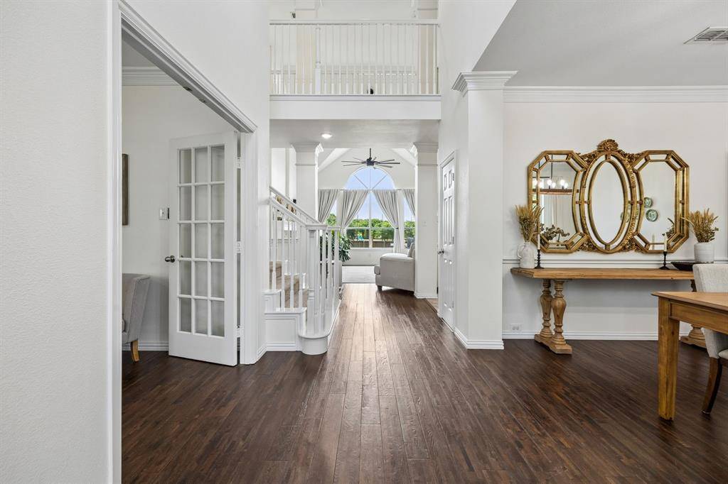 8528 Newman Drive, North Richland Hills, TX 76180
