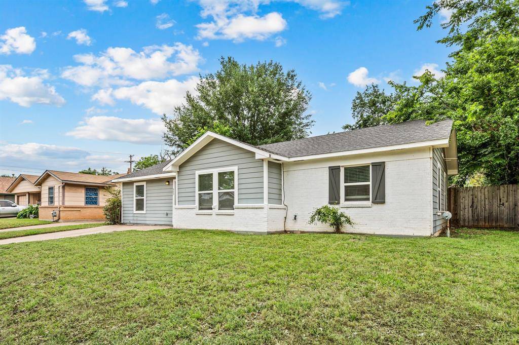 609 W Inwood Drive, Arlington, TX 76010