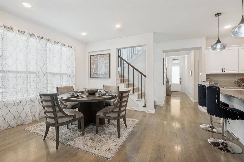 656 Bethpage Drive, Red Oak, TX 75154