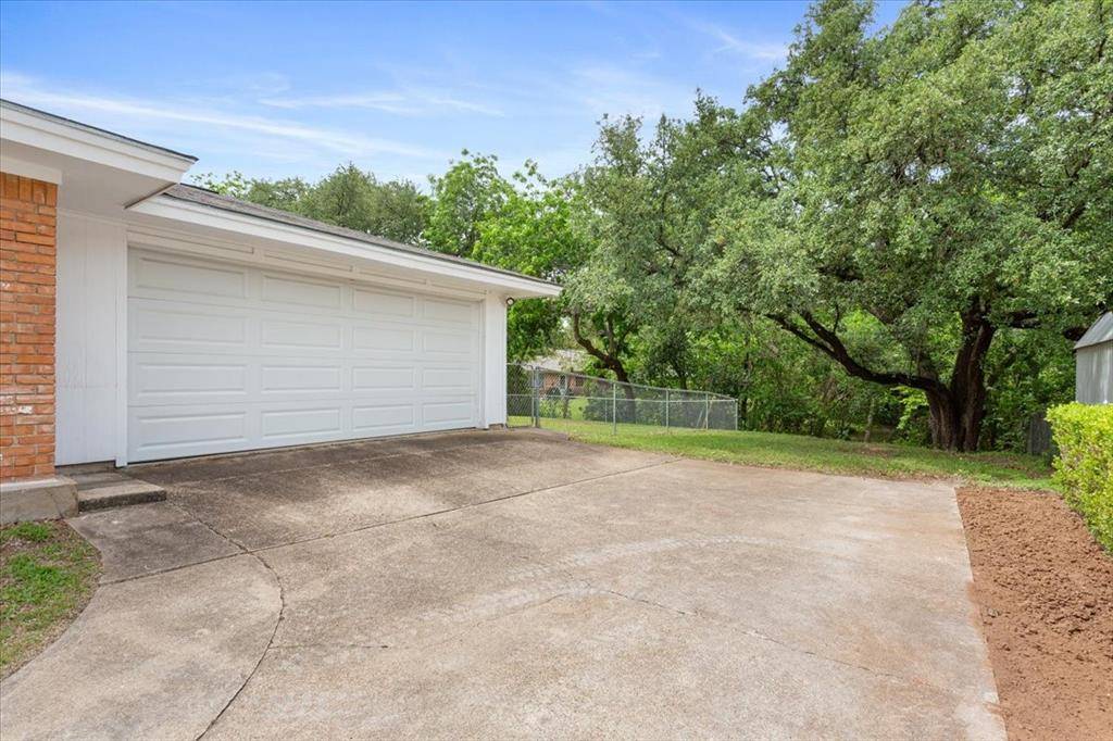 708 Wedgewood Drive, Woodway, TX 76712