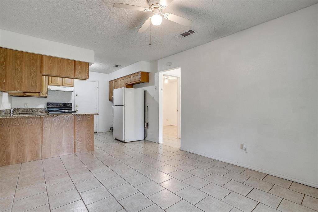 1009 W 4th Street #1011, Keene, TX 76059