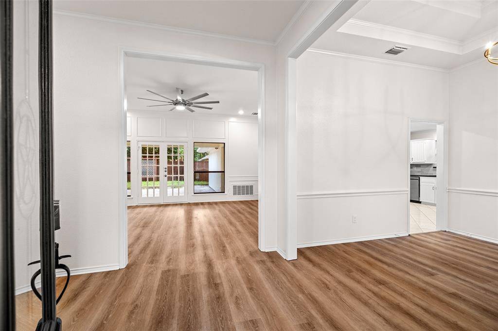 2117 Rolling Oak Lane, Garland, TX 75044