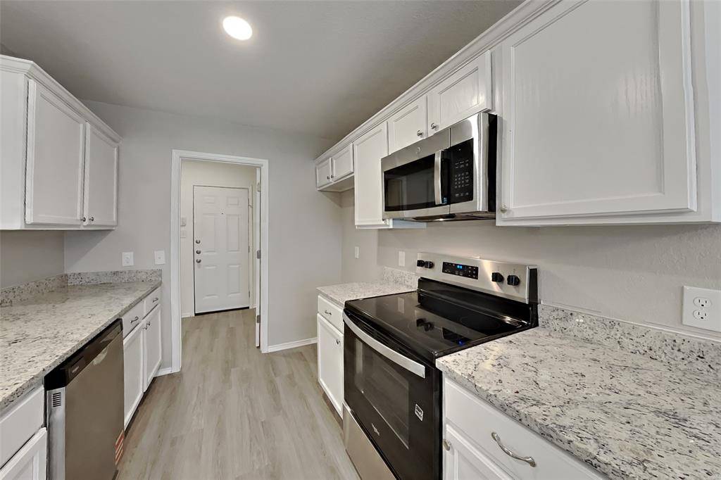 331 Meador Lane, Burleson, TX 76028