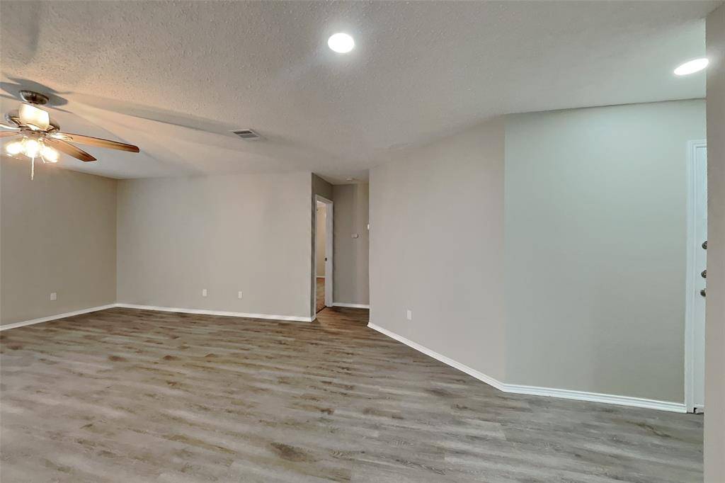 1324 Cherokee Rose Lane, Burleson, TX 76028