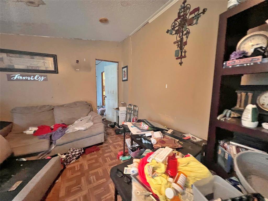 515 Crooked Trail, Waskom, TX 75692