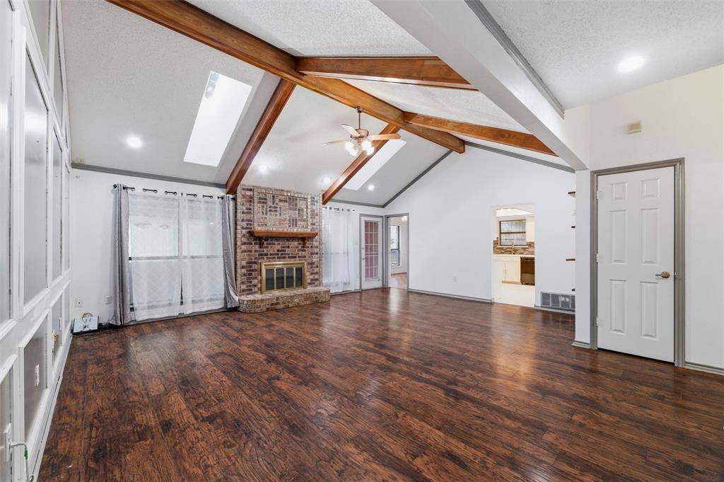 1514 Sayles Avenue, Arlington, TX 76018