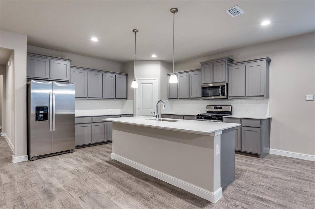 1101 Southwark Drive, Fort Worth, TX 76247