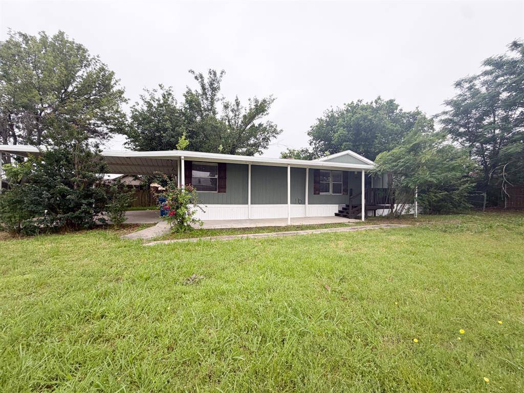 402 E College Avenue, Alvarado, TX 76009