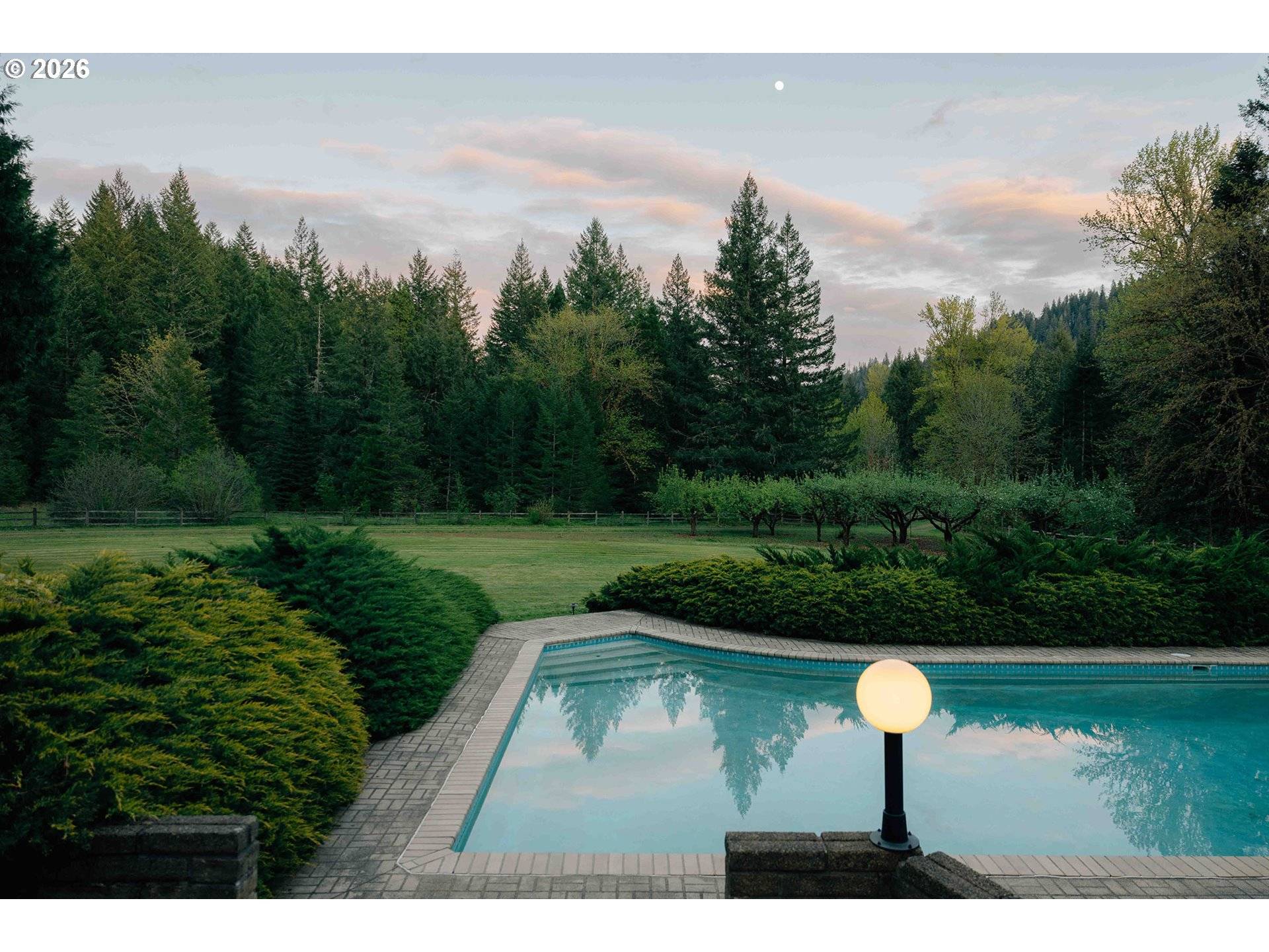 57255 N BANK RD, Mc Kenzie Bridge, OR 97413