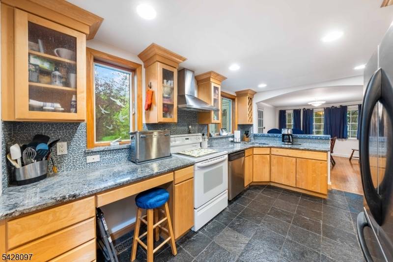 615 Lincoln Park, Cranford Twp., NJ 07016
