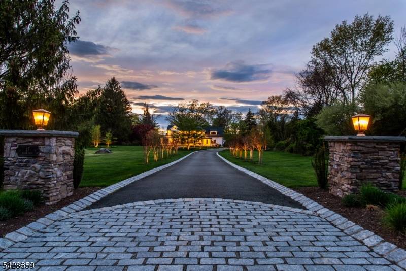 17 Masar Rd, Montville Twp., NJ 07045