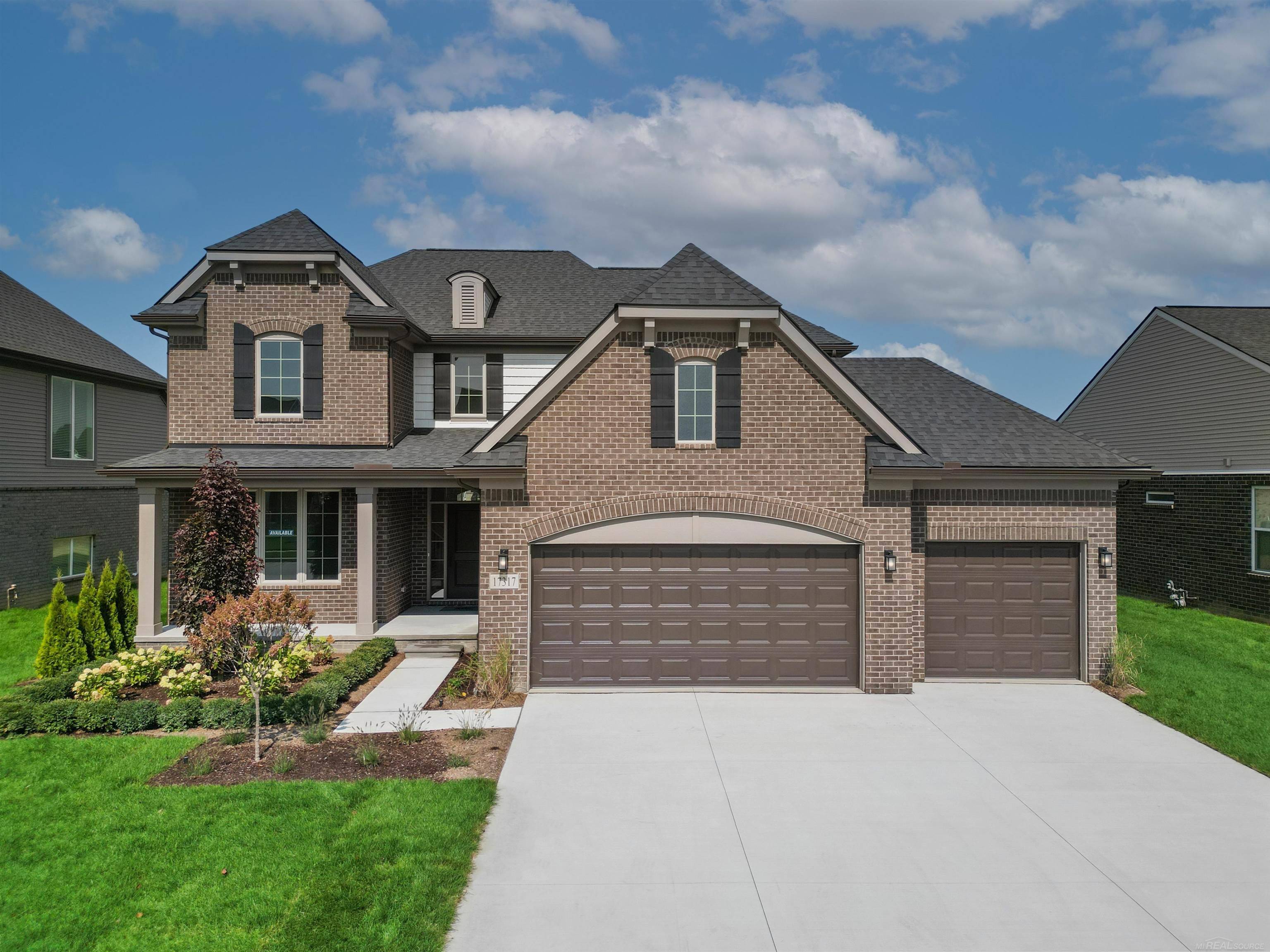 17317 Megan DR, Macomb Twp, MI 48042
