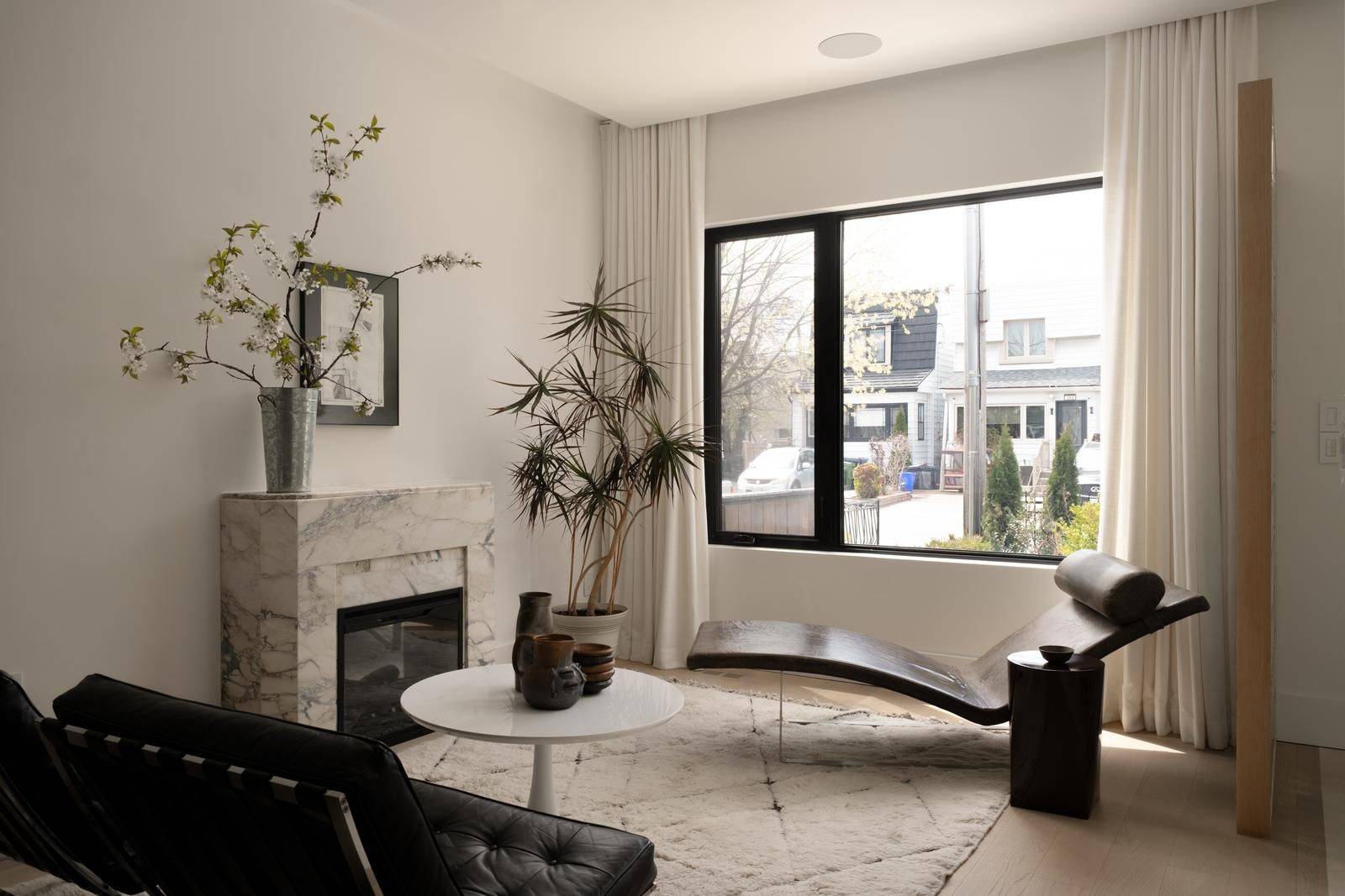 393A Arlington AVE, Toronto C03, ON M6C 3A1