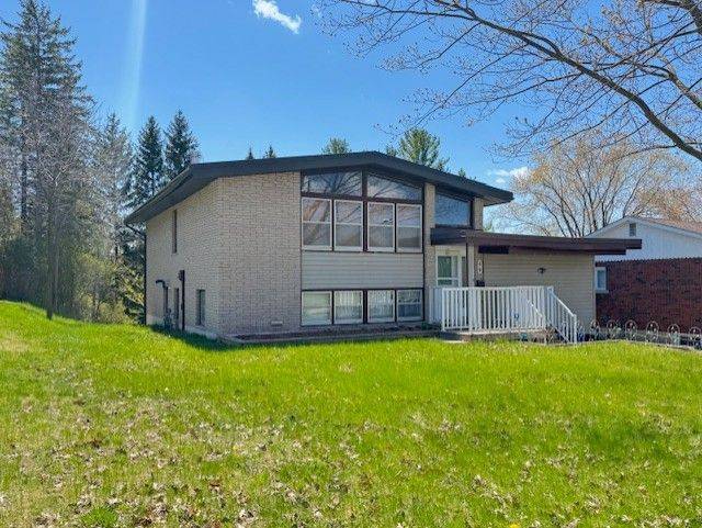 49 7th ST, Hanover, ON N4N 1G3