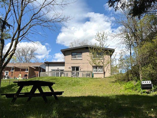 49 7th ST, Hanover, ON N4N 1G3