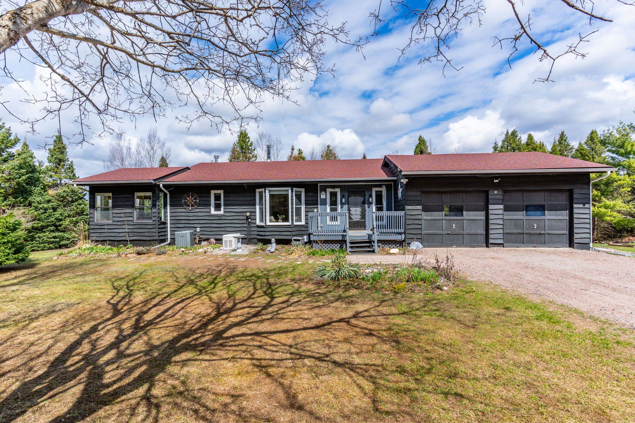 1591 Irondale RD, Highlands East, ON K0M 1X0
