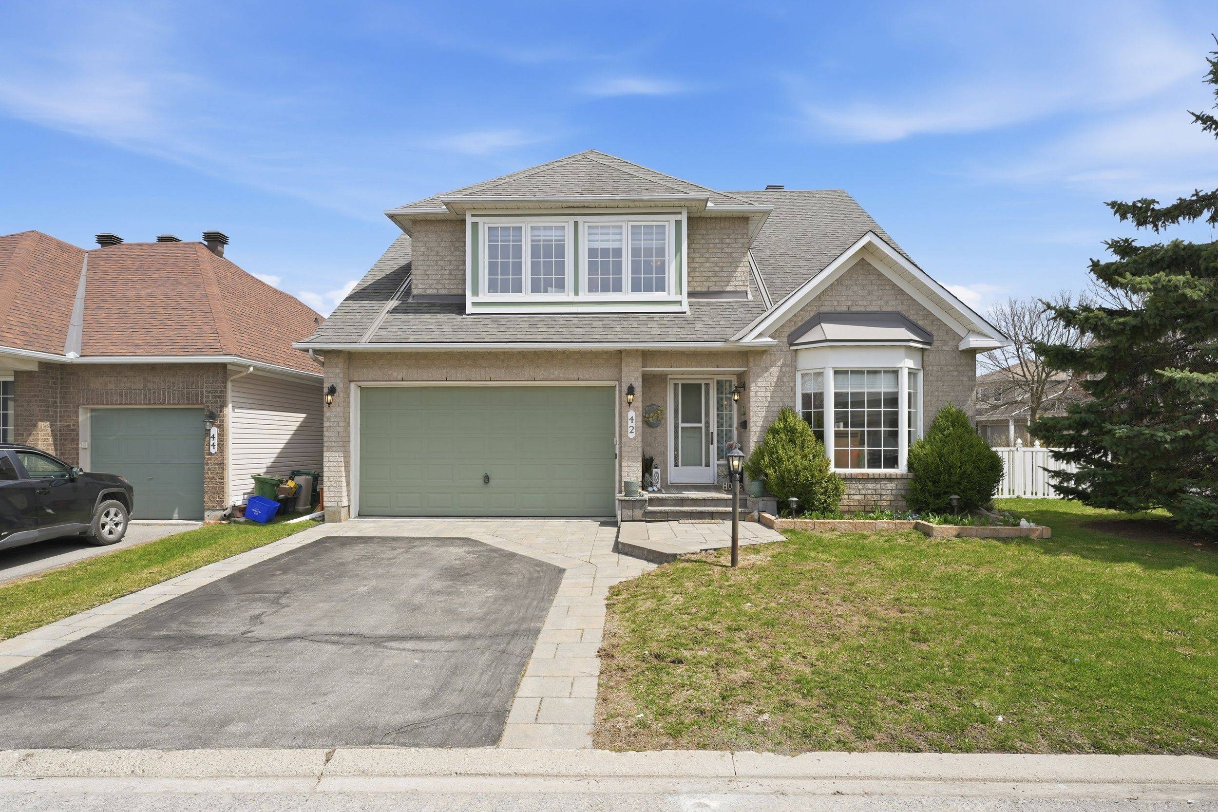 42 Settler's Ridge WAY, Barrhaven, ON K2J 4V2