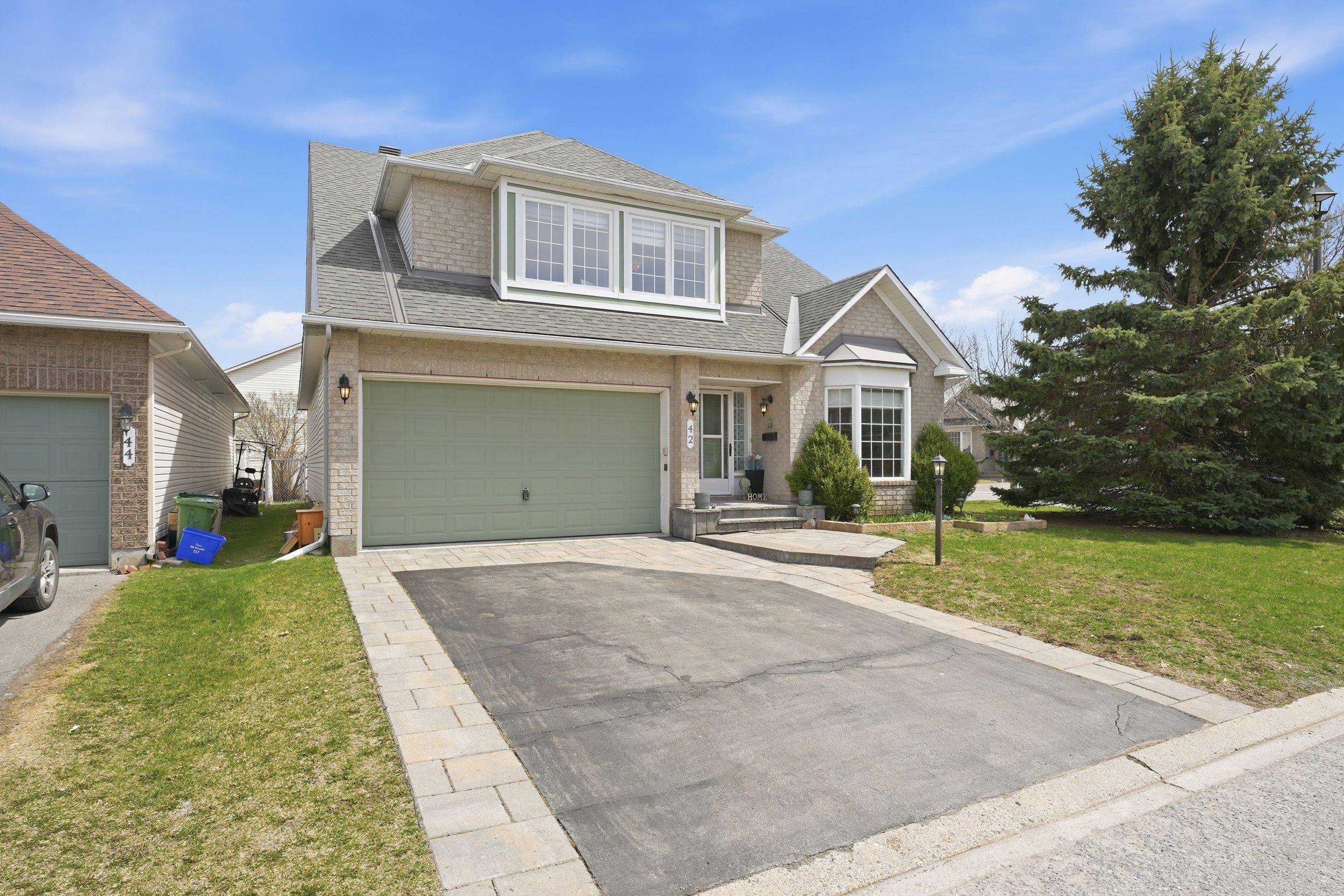 42 Settler's Ridge WAY, Barrhaven, ON K2J 4V2
