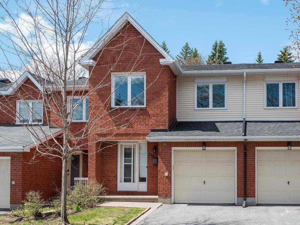 22C Maple Ridge CRES #80, Barrhaven, ON K2J 3L2