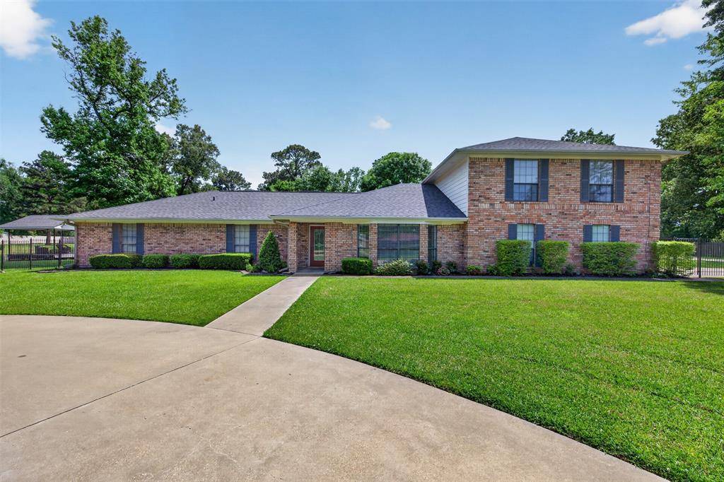 1411 Holly Street S, Waskom, TX 75692