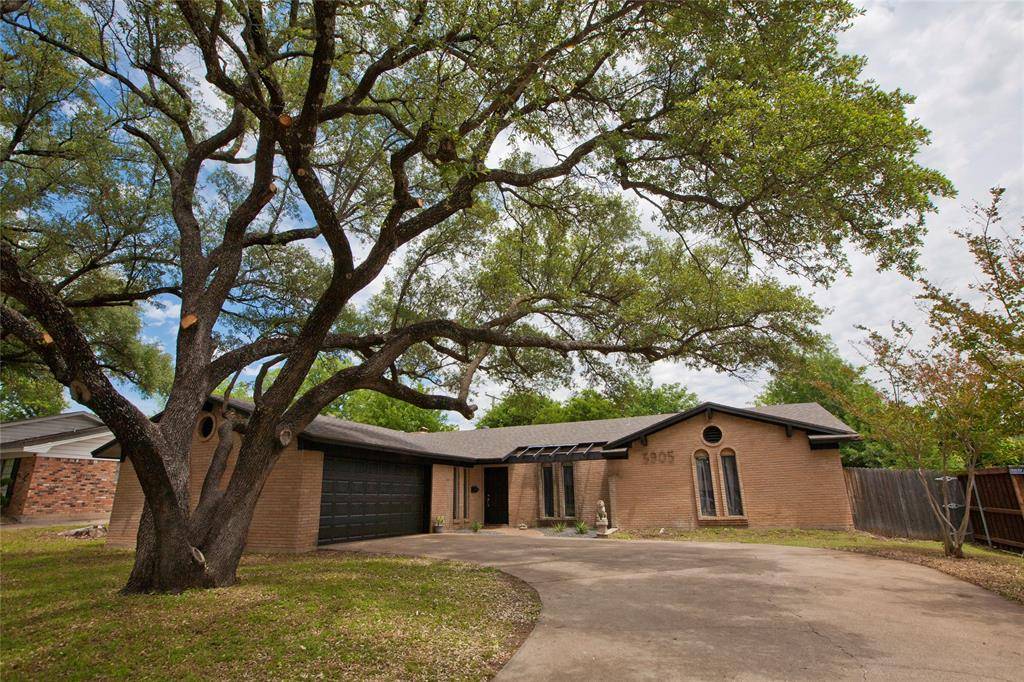 3905 Sundown Drive, Benbrook, TX 76116