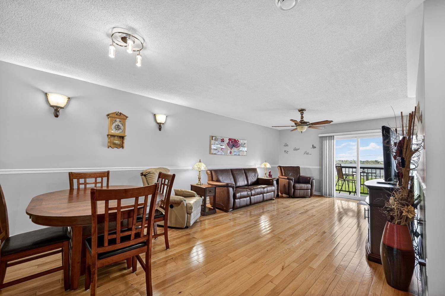 410 King ST E #6, Prescott, ON K0E 1T0