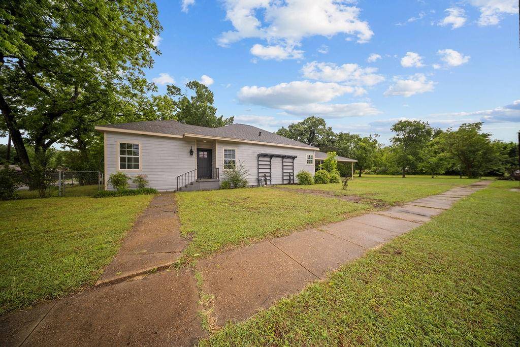 1001 W Lampasas Street, Ennis, TX 75119