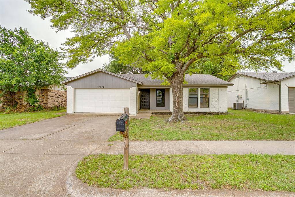 7924 Lazy Brook Drive, Watauga, TX 76148