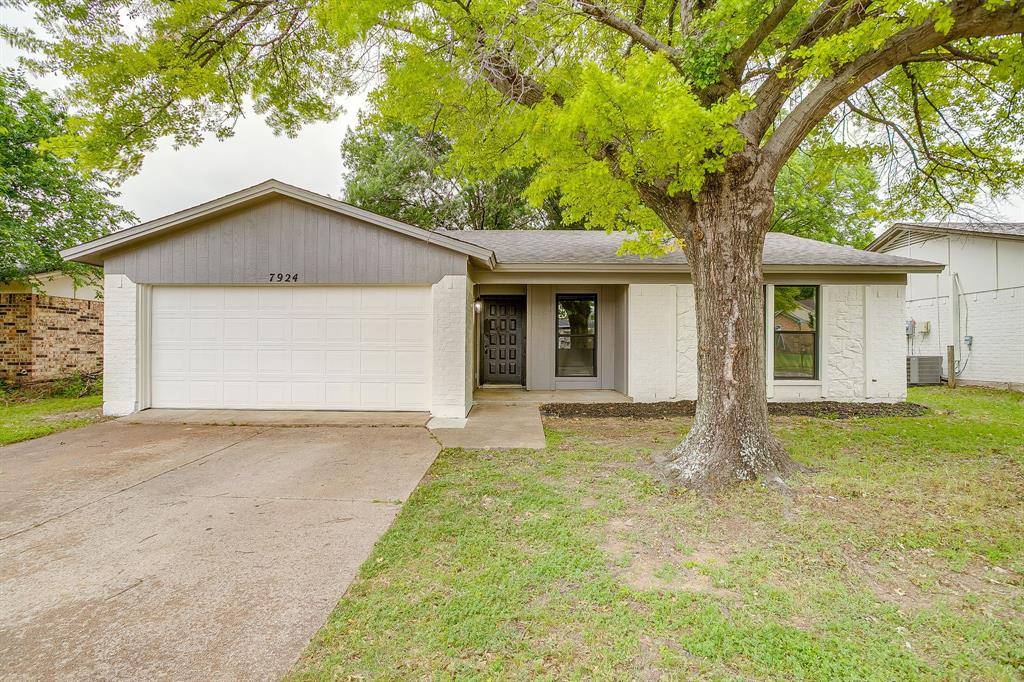 7924 Lazy Brook Drive, Watauga, TX 76148