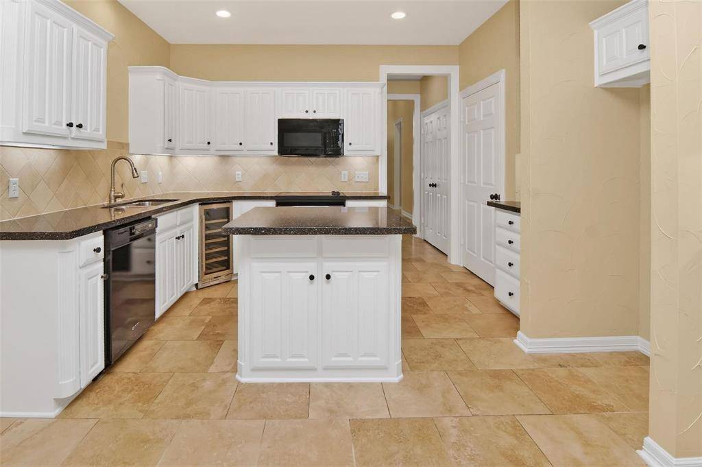 2122 Clear Lake Road, Weatherford, TX 76087