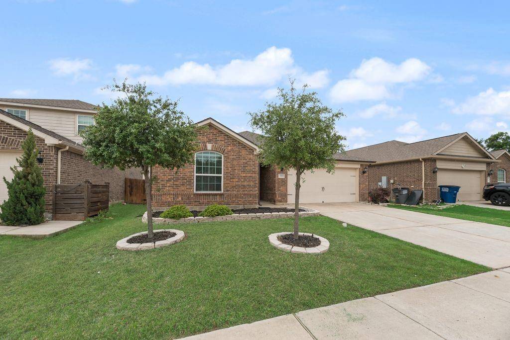 1911 Pilot Point Way, Princeton, TX 75407