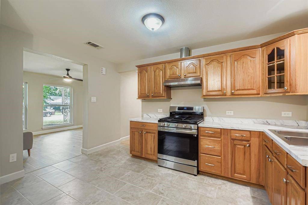 110 W Marguerita Drive, Garland, TX 75040