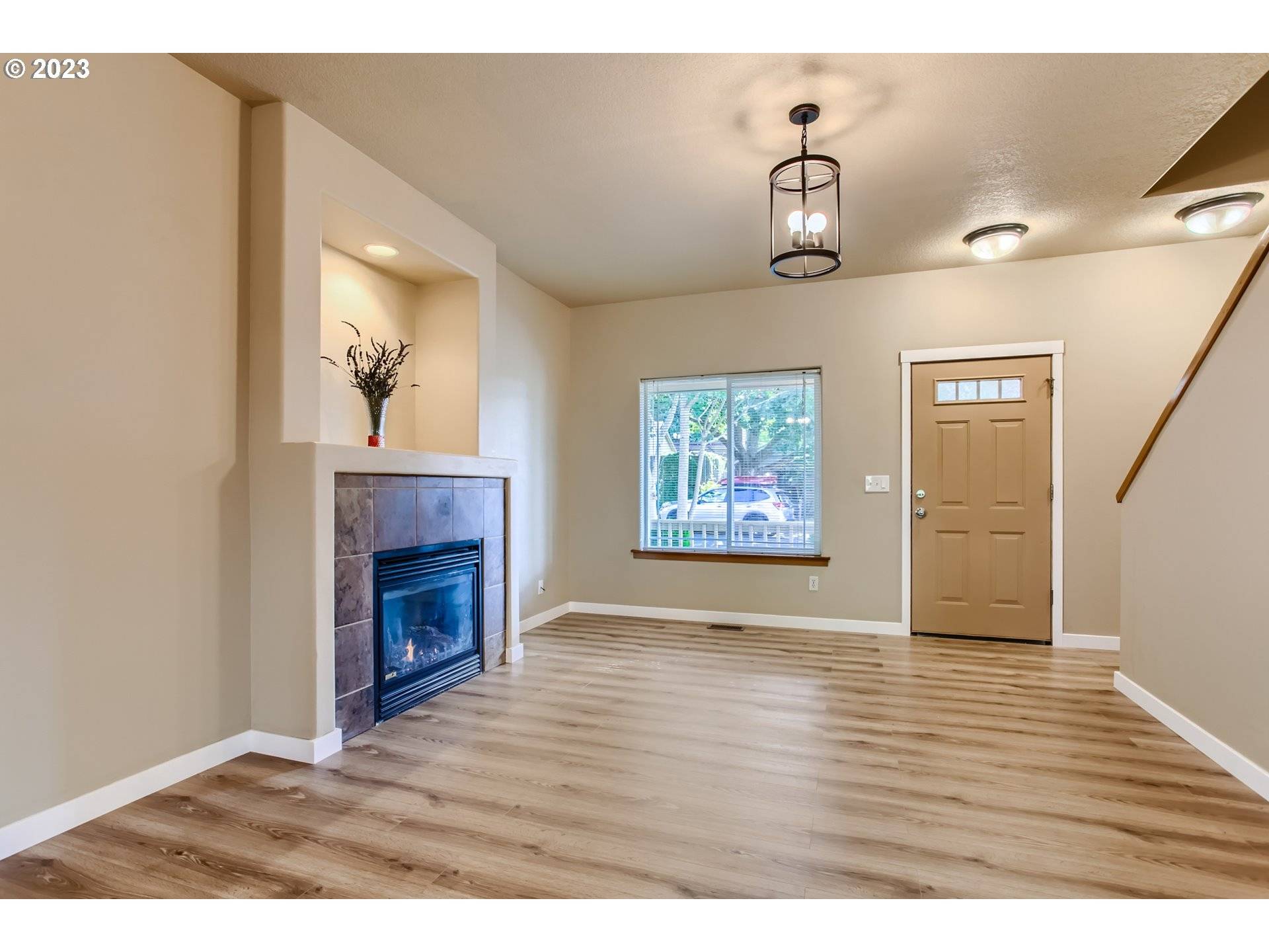 4207 SE 90TH AVE, Portland, OR 97266