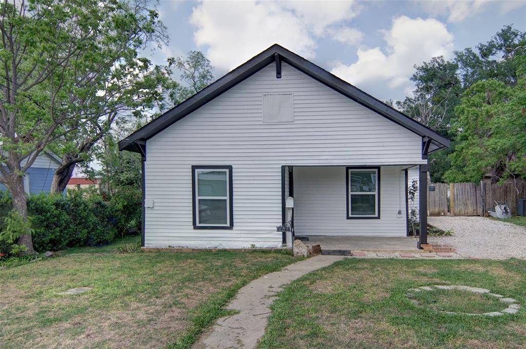 402 W Trammell Avenue, Everman, TX 76140