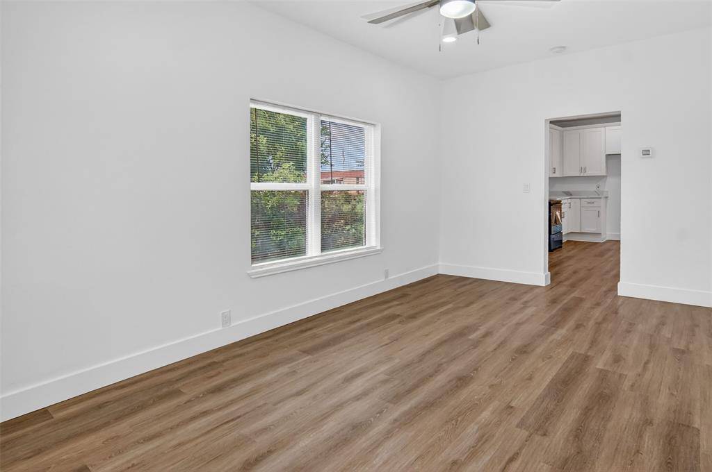 402 W Trammell Avenue, Everman, TX 76140